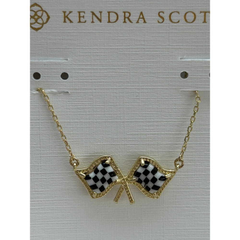 Kendra Scott pendant necklace - Picture 2 of 3